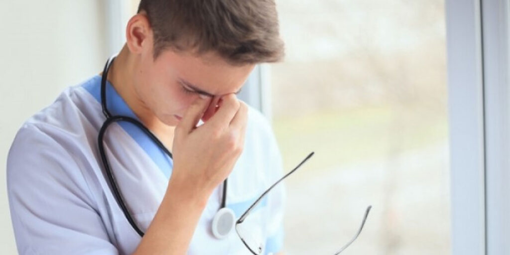 Σύγχυση σε πολίτες και γιατρούς προκαλεί ο τρόπος που οργανώνεται ο θεσμός του οικογενειακού γιατρού Σύγχυση σε πολίτες και γιατρούς προκαλεί ο τρόπος που οργανώνεται ο θεσμός του οικογενειακού γιατρού