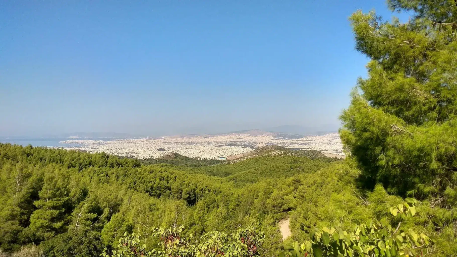 Συμβολική πεζοπορία 4χλμ. στον Υμηττό για τους Επιζώντες του Καρκίνου Συμβολική πεζοπορία 4χλμ. στον Υμηττό για τους Επιζώντες του Καρκίνου