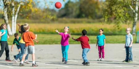 Summer Camp: Τι συμβουλεύουν οι SOS ΙΑΤΡΟΙ τους γονείς