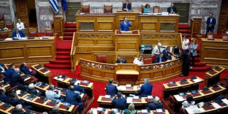 Ψηφίστηκε η τροπολογία για τους ιδιώτες γιατρούς-Απορρίφθηκε η ένσταση αντισυνταγματικότητας