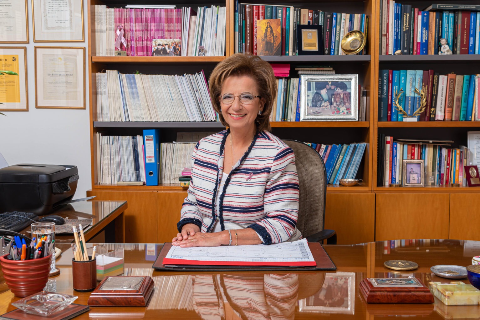 Δυσαρεστημένη με τον πρόεδρο του ΚΕΣΥ η δρ Μουζάκα – Πώς χάθηκε η πρωτιά να ξεκινήσει από την Ελλάδα η αναγνώριση της Μαστολογίας ως ανεξάρτητης ειδικότητας