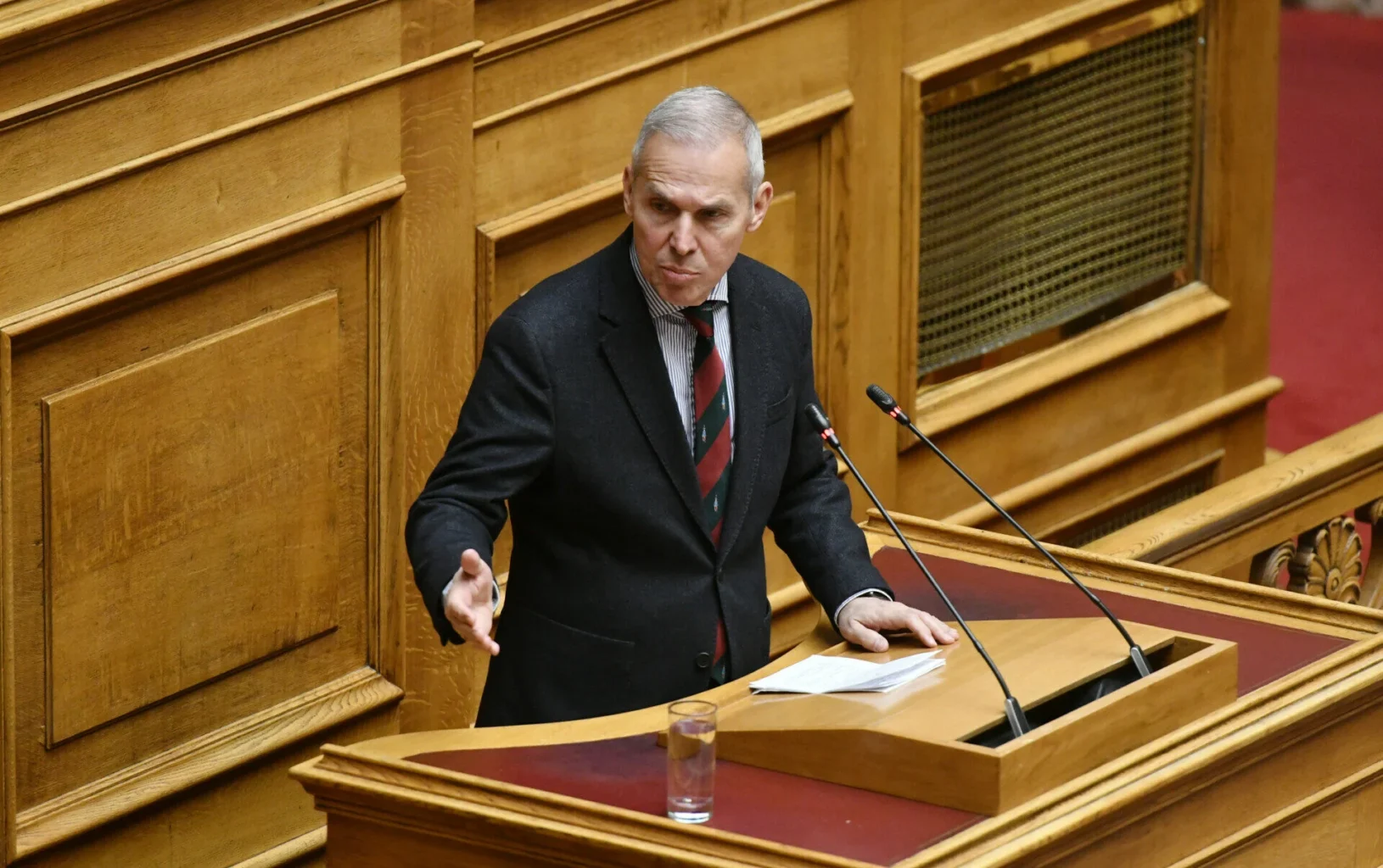 Νομοσχέδιο για τα στρατιωτικά νοσοκομεία: Υπερψηφίστηκε από την αρμόδια επιτροπή της βουλής Δαβάκης-ωομοσχέδιο-για-στρατιωτικά-νοσοκομεία