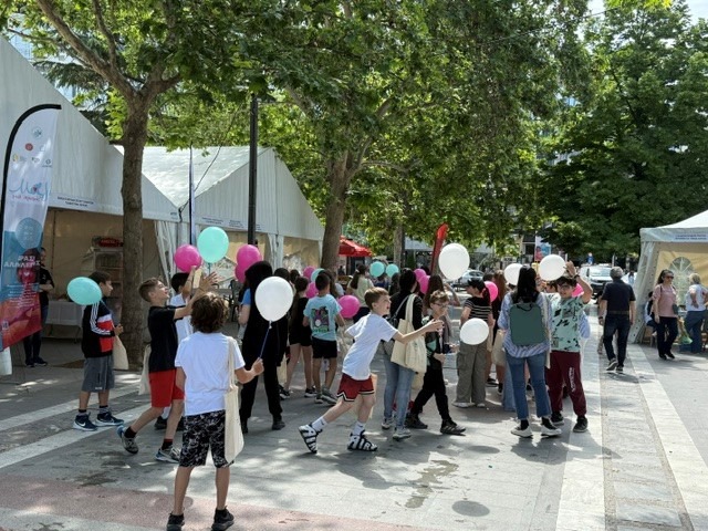 Ο Φαρμακευτικός Σύλλογος Λάρισας διοργανώνει για 4η χρονιά το «Μαζί μία Αγκαλιά» μαζί-μια-αγκαλιά