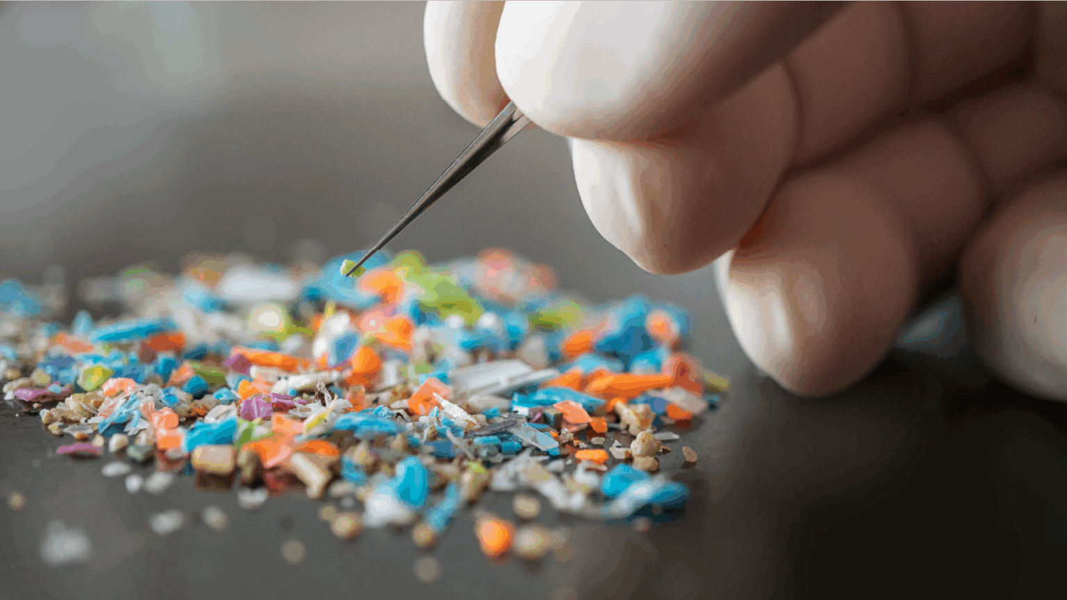 Νανοπλαστικά: Κίνδυνος για τον μεταβολισμό και το ήπαρ