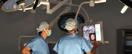 Νέα ελπίδα στον πιο επιθετικό καρκίνο του εγκεφάλου: CAR-T θεραπεία