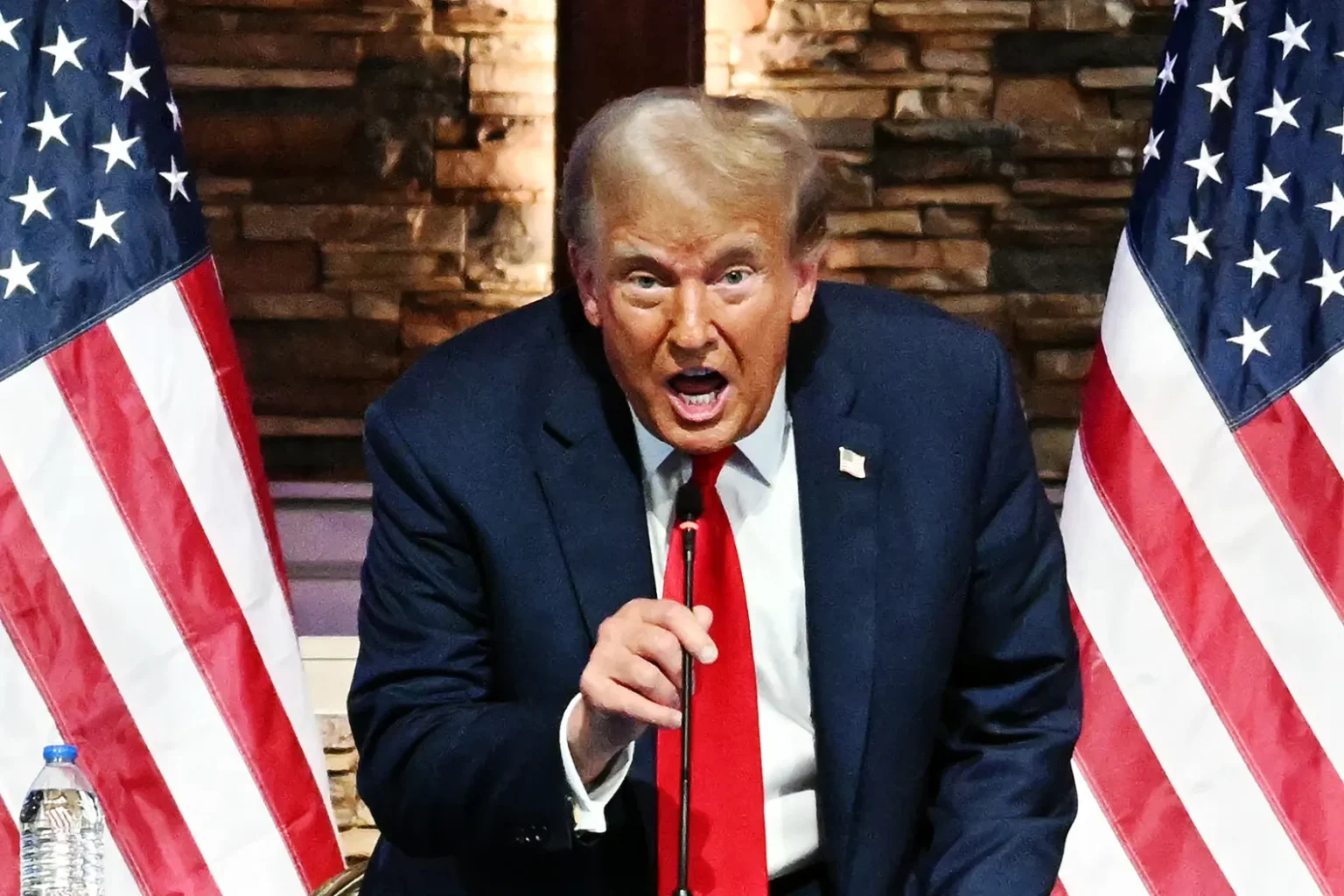 Η κυβέρνηση Τραμπ ακυρώνει σύσταση Μπάιντεν για επείγουσες αμβλώσεις