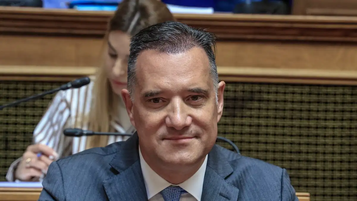 Ικανοποίηση Γεωργιάδη για τη μείωση του clawback στα εργαστήρια – Πίνακας