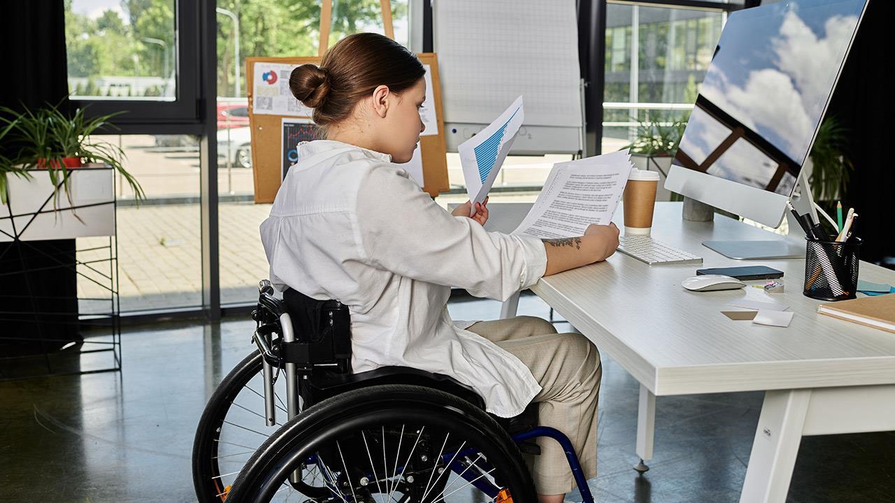 Η Εθνική Συνομοσπονδία Ατόμων με Αναπηρία αμφισβητεί την επάρκεια των ιδιωτικών φαρμακείων να διακινούν ΦΥΚ