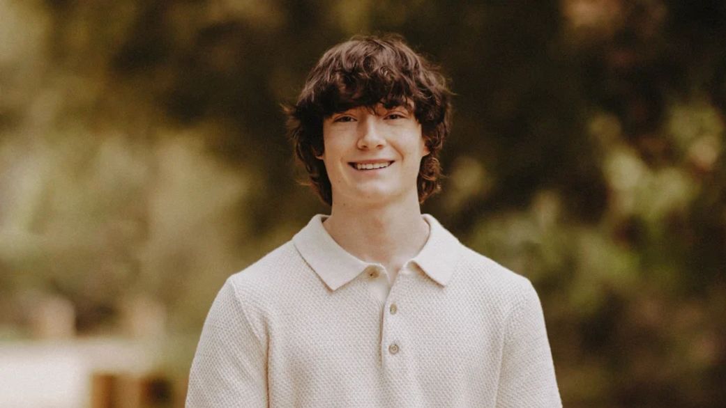 Γονείς μηνύουν την OpenAI: Κατηγορούν το ChatGPT για την αυτοκτονία του 16χρονου γιου τους autoktonia-efivou-