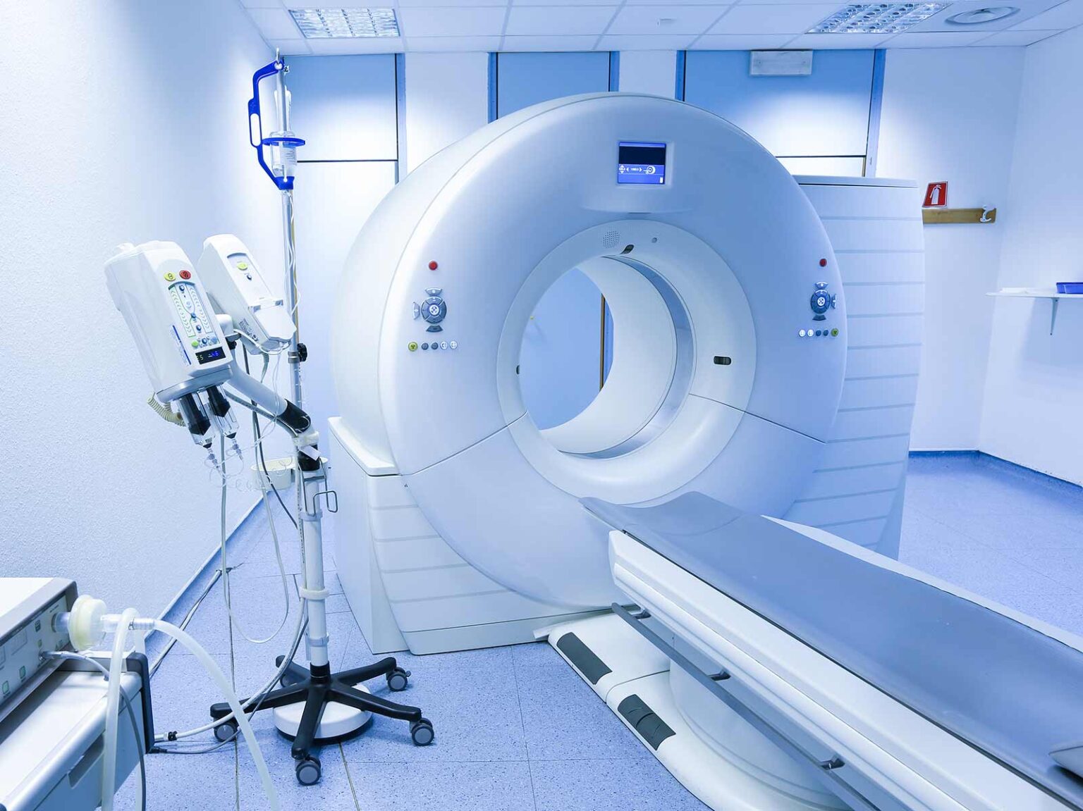 Καταγγελία-ΕΙΝΑΠ:-Ειδικευόμενοι-στον-Ευαγγελισμό-καλούνται-να-καλύψουν-αξονικό-υπέρ-ιδιωτών