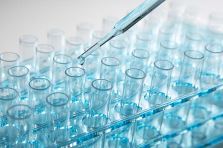 Η-GSK-ανακοινώνει-επένδυση-30-δισ.-δολαρίων-στην-έρευνα-και-παραγωγή-φαρμάκων-στις-ΗΠΑ