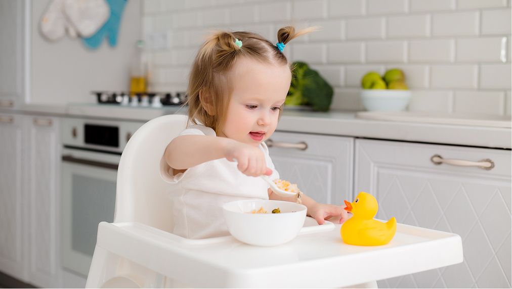 Καρεκλάκι φαγητού: 9 χρήσιμες συμβουλές για την ασφάλεια του μωρού σας trapezaki-fagitou-