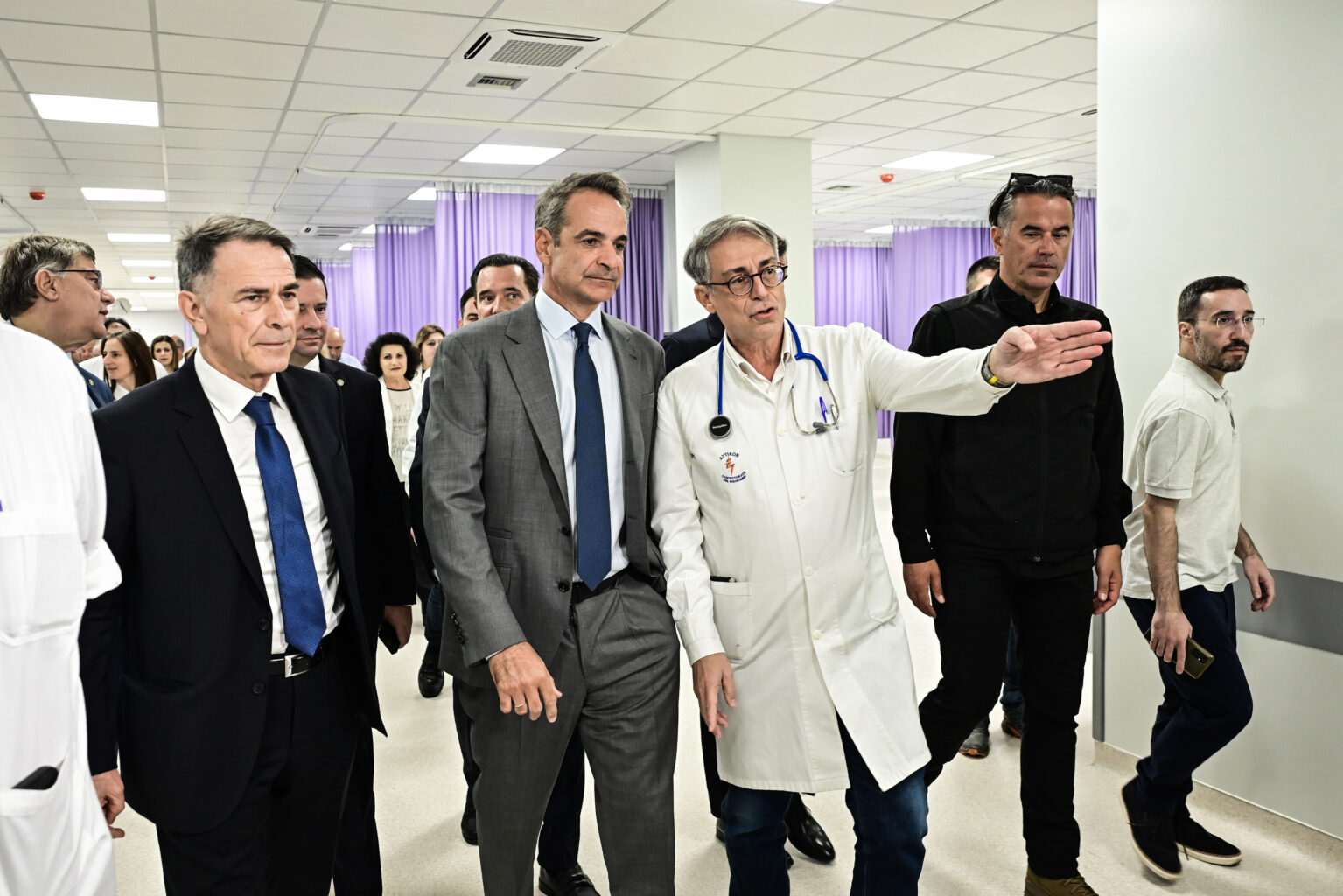 Τι είδε ο Μητσοτάκης στα νέα ΤΕΠ του Αττικόν – Οι διάλογοι με τους γιατρούς και τον Γεωργιάδη