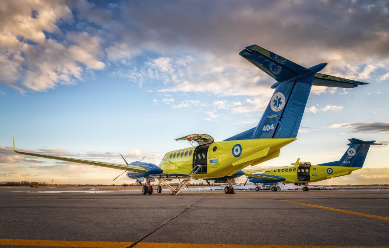 Προσγειώθηκε στο αεροδρόμιο «Μακεδονία» το αεροσκάφος του ΕΚΑΒ με τους δύο τραυματίες οπαδούς του ΠΑΟΚ Τροχαίο παοκ