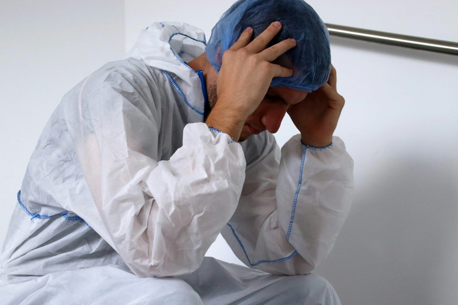 Κέντρο Υγείας Πάρου: Καταγγελίες για «εργασιακό μεσαίωνα», αυθαιρεσία και απαξίωση των νέων γιατρών Κέντρο Υγείας Πάρου Καταγγελίες